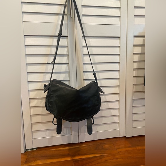 90’s DKNY Messenger Bag - Picture 2 of 12